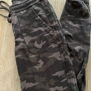 Athleta Kids Camo Joggers - Black and Brown